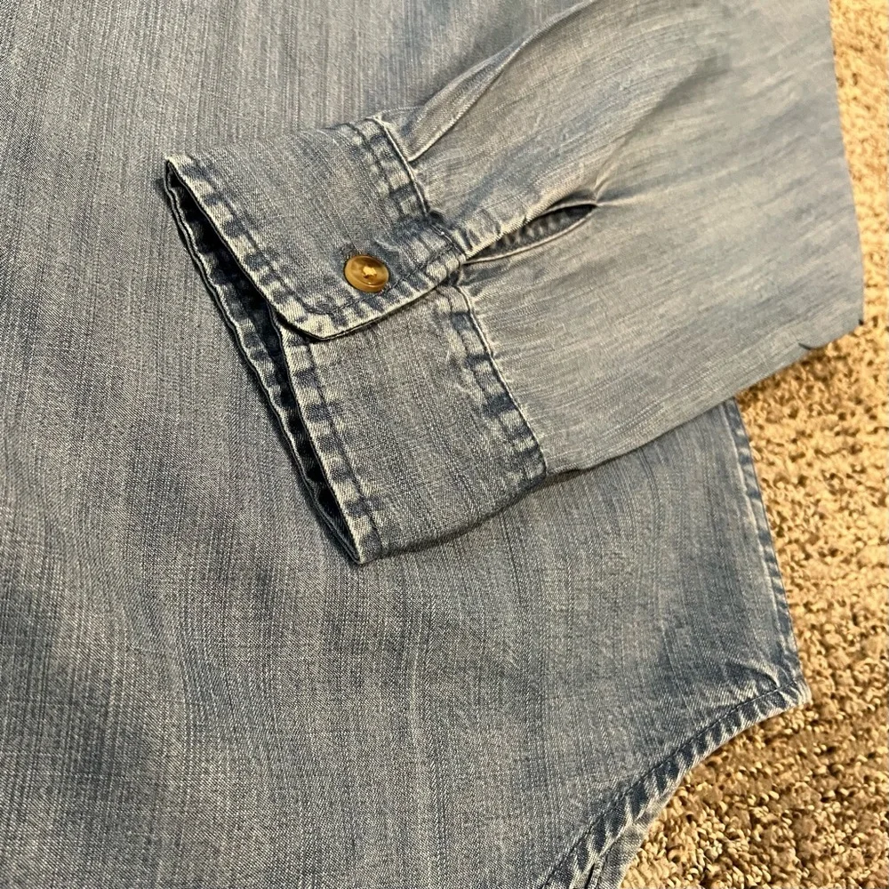 EUC - AEROPOSTALE Blue Chambray Button-down Long-sleeve Shirt in Size LARGE - Picture 9 of 9